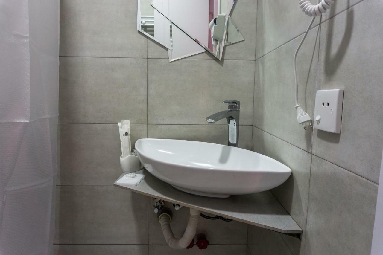 Guesthouse Kado Tiflis Exterior foto