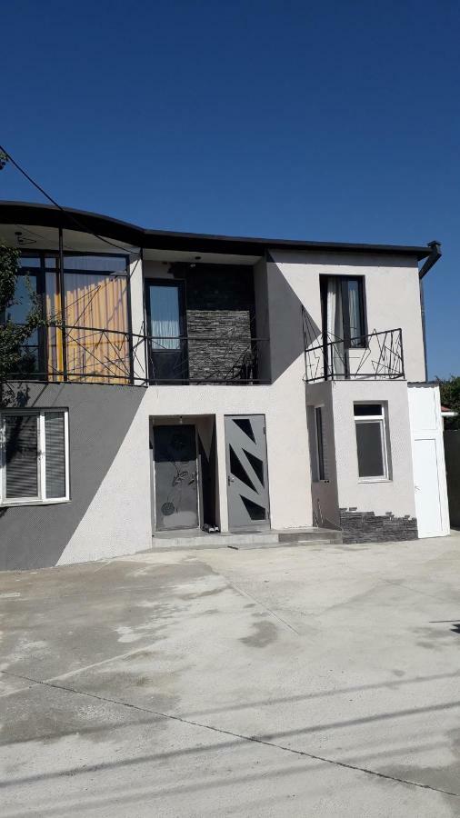 Guesthouse Kado Tiflis Exterior foto